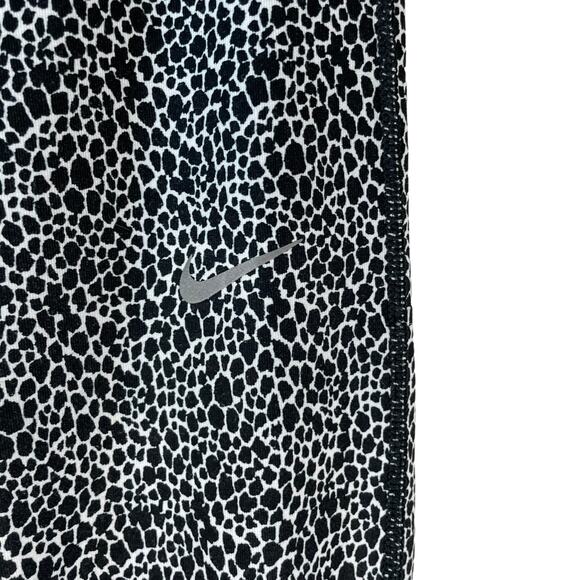 NIKE Dri Fit Women's Printed Cropped Legging Animal Print Size XS Gym Activewear - Picture 7 of 12